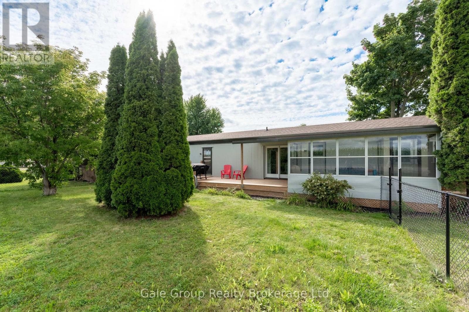 Single Family at 32 Pineview Ave Avenue, Malahide (Lyons), Ontario - Photo 5 - RE/MAX Garden City Realty