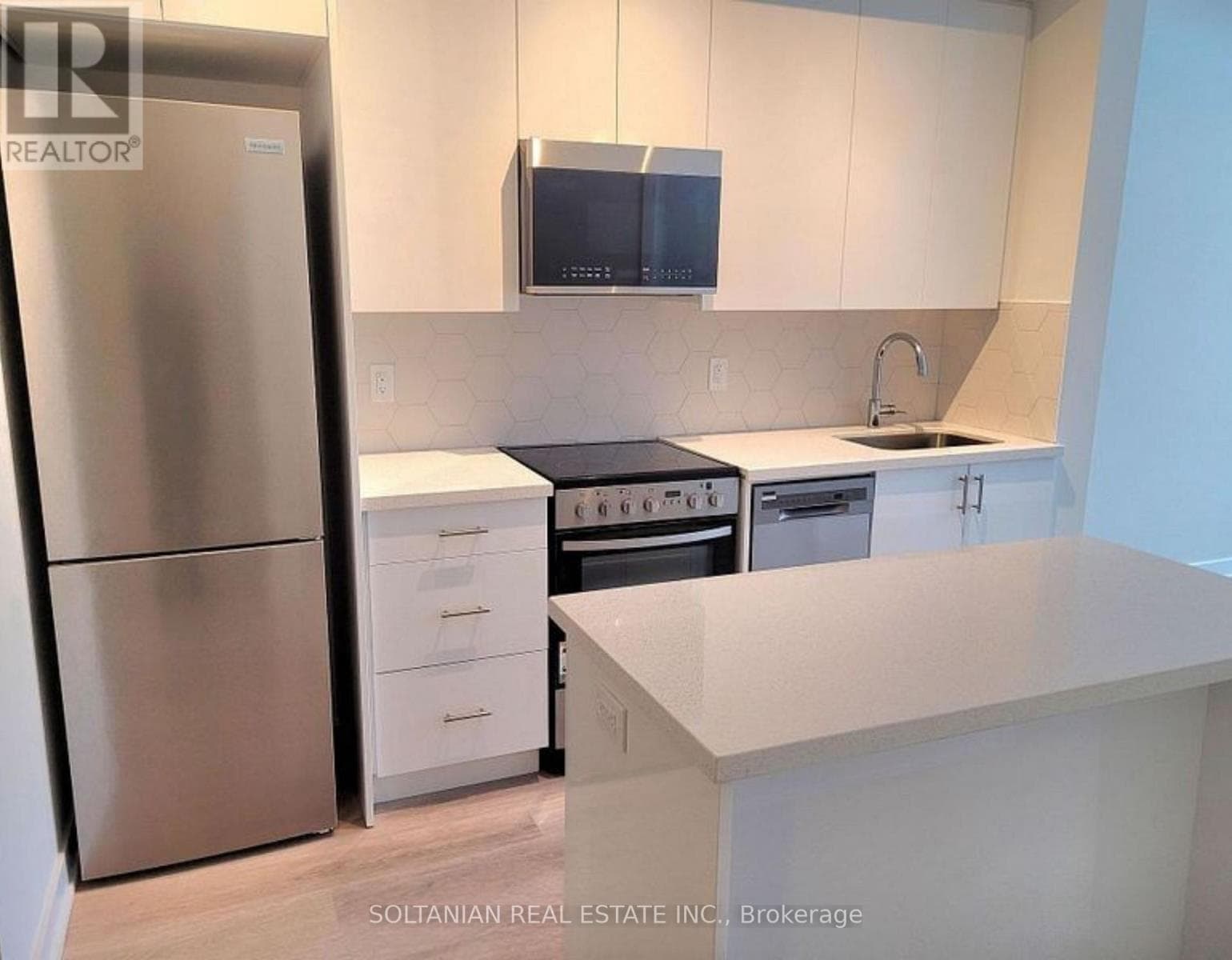 Single Family at 601- 15 Ellerslie Avenue, Toronto (Willowdale West), Ontario - Photo 2 - RE/MAX Garden City Realty