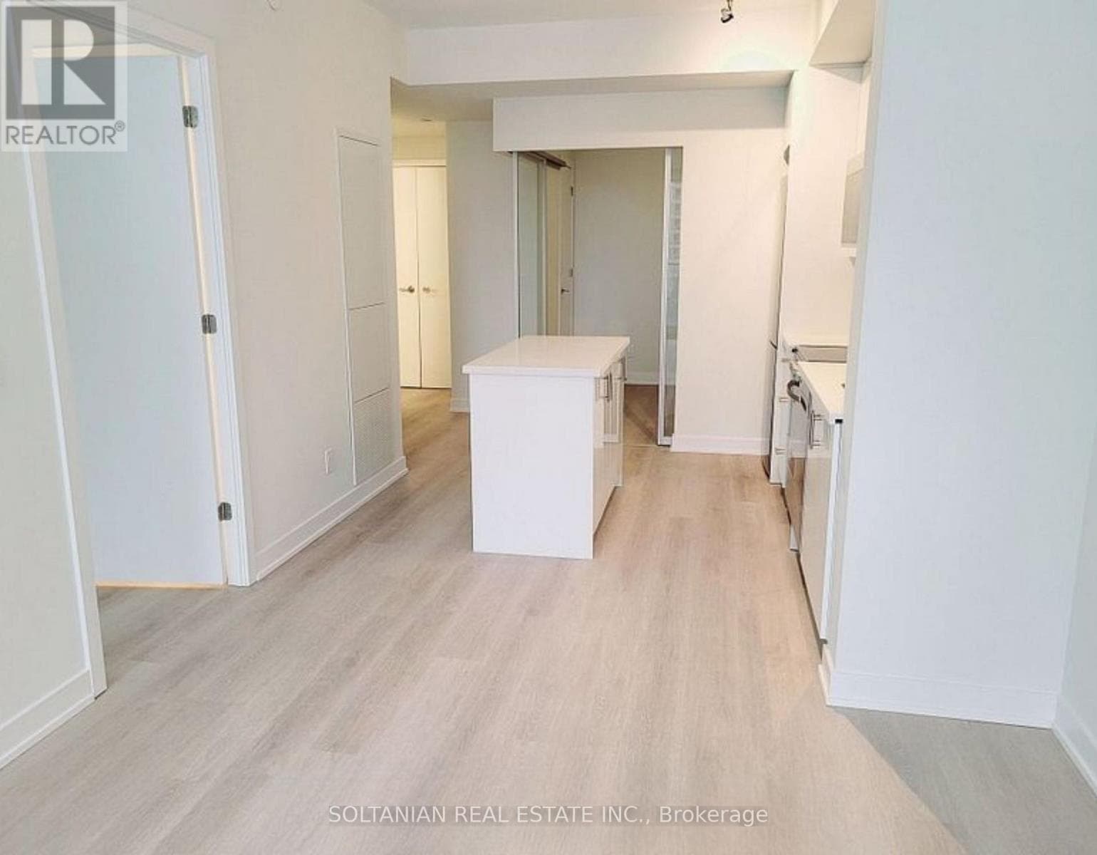 Single Family at 601- 15 Ellerslie Avenue, Toronto (Willowdale West), Ontario - Photo 4 - RE/MAX Garden City Realty