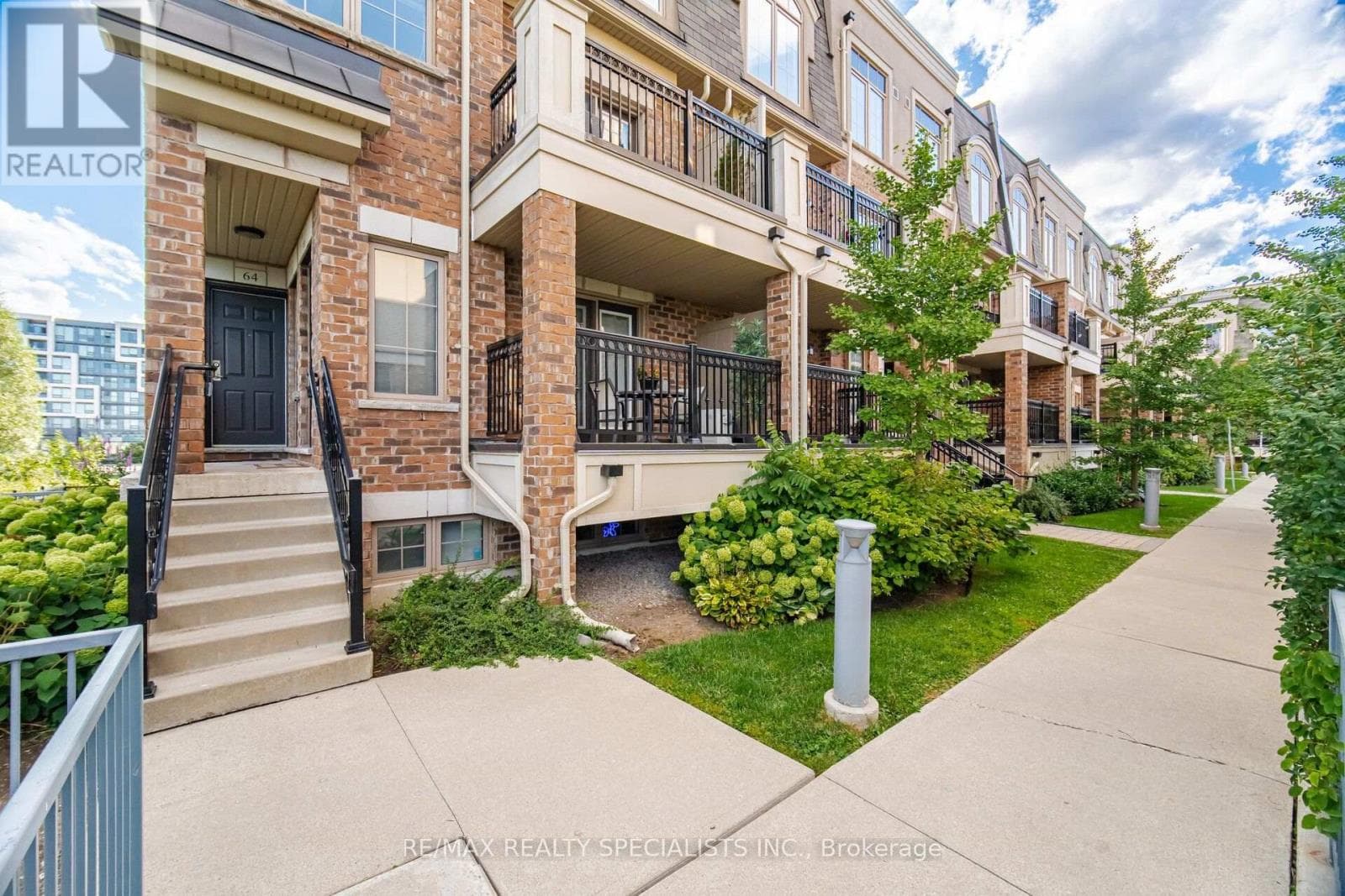 66- 2441 Greenwich Drive