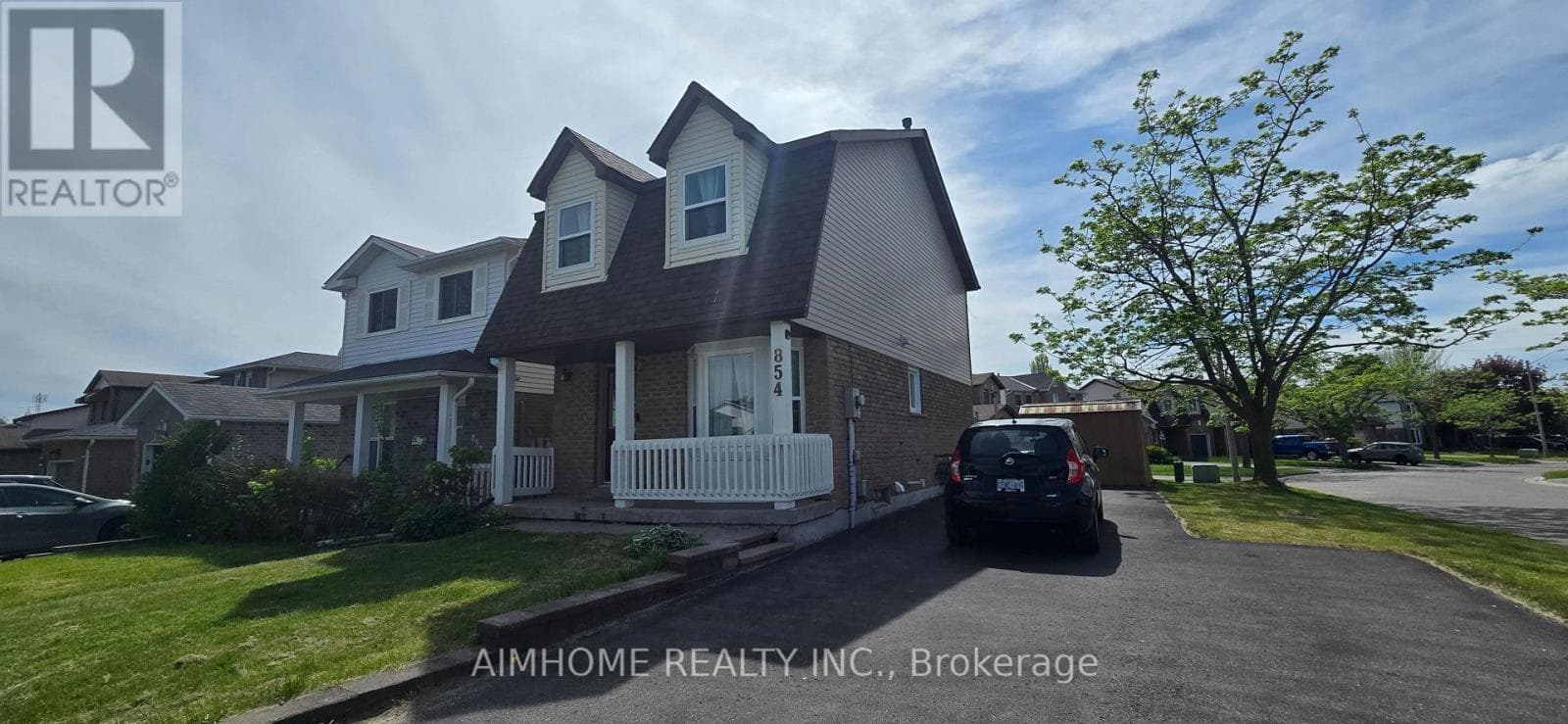 854 Attersley Drive