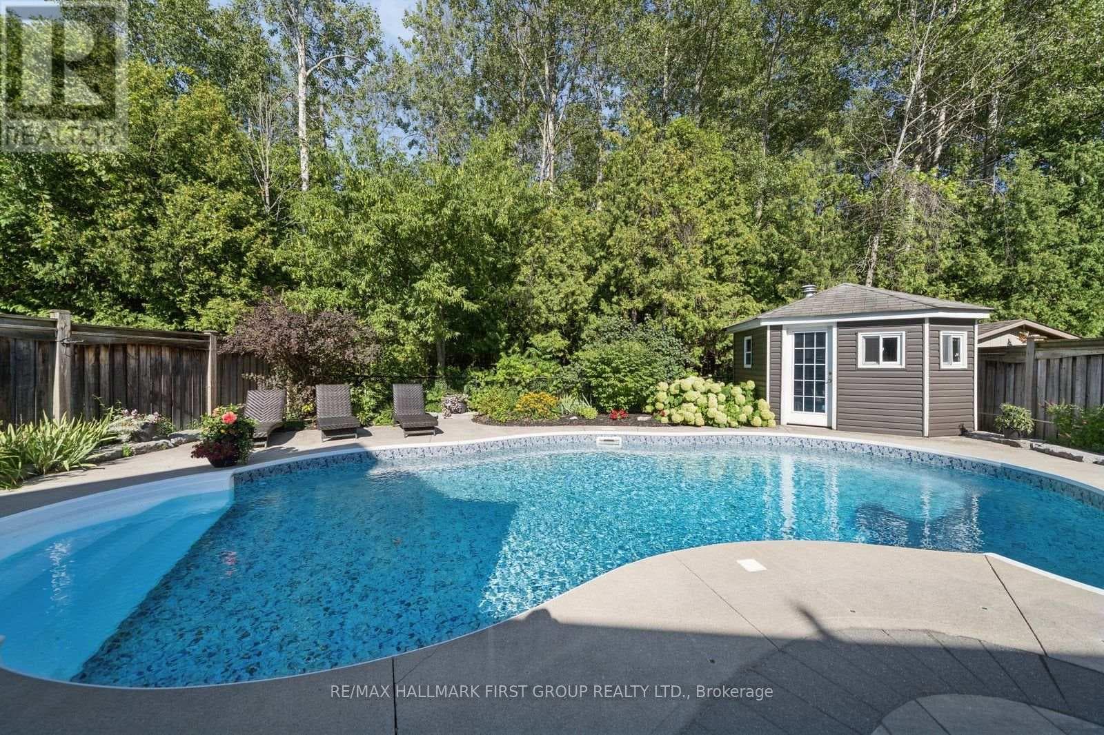 Single Family at 9 Pebblebrook Crescent, Whitby (Taunton North), Ontario - Photo 2 - RE/MAX Garden City Realty