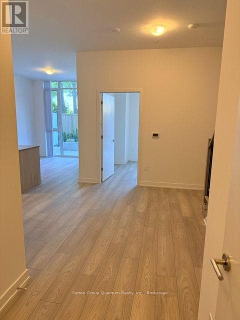 Single Family at 5858 Yonge Street, Toronto (Newtonbrook West), Ontario - Photo 4 - RE/MAX Garden City Realty