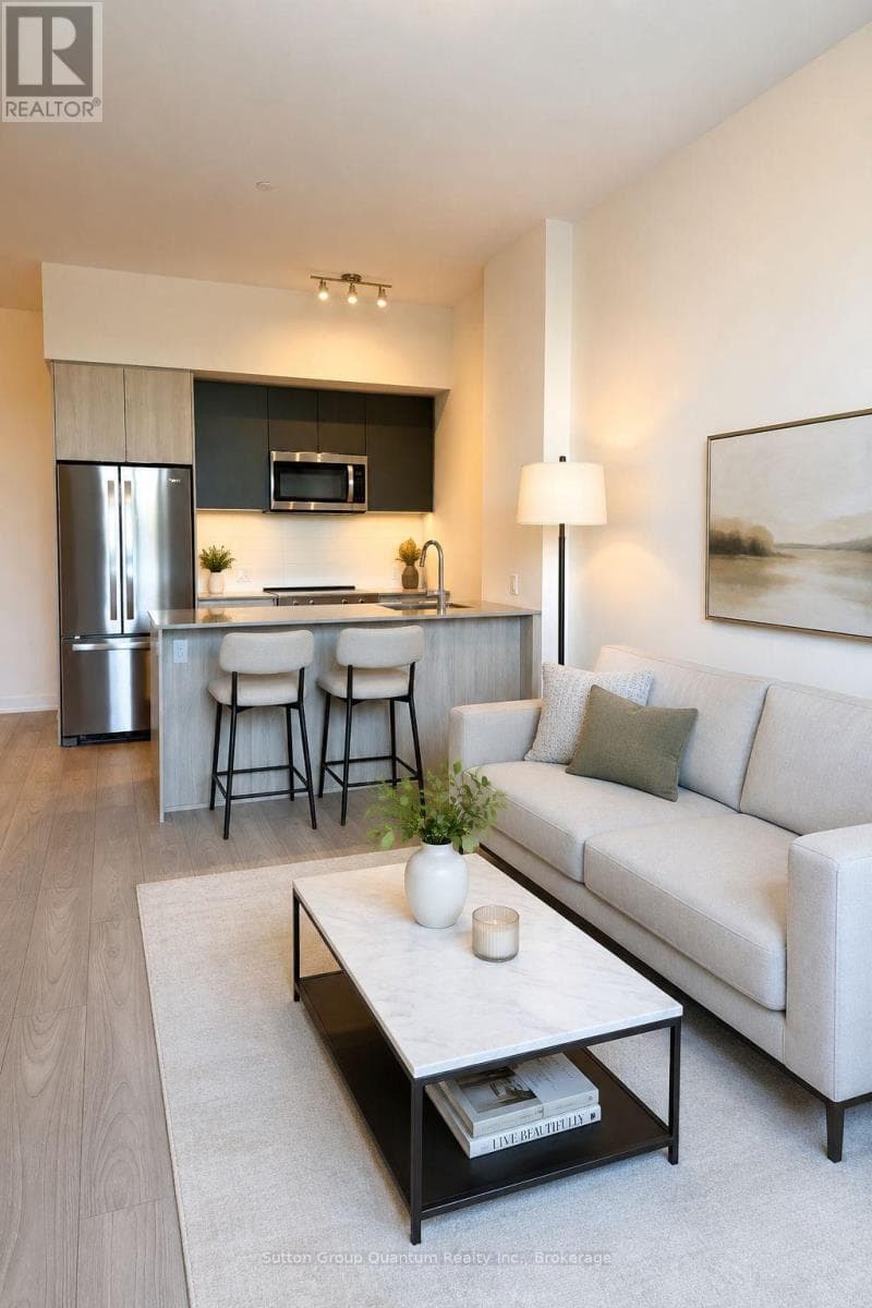 Single Family at 5858 Yonge Street, Toronto (Newtonbrook West), Ontario - Photo 6 - RE/MAX Garden City Realty