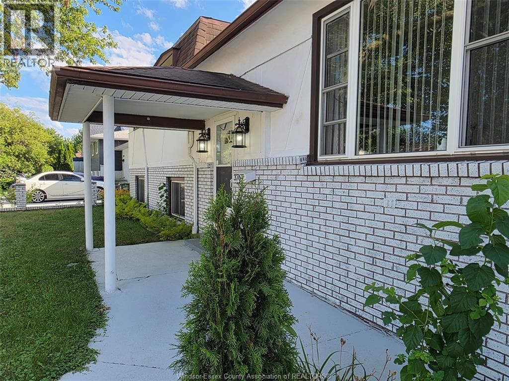 Single Family at 3767 TURNER, Windsor, Ontario - Photo 3 - RE/MAX Garden City Realty