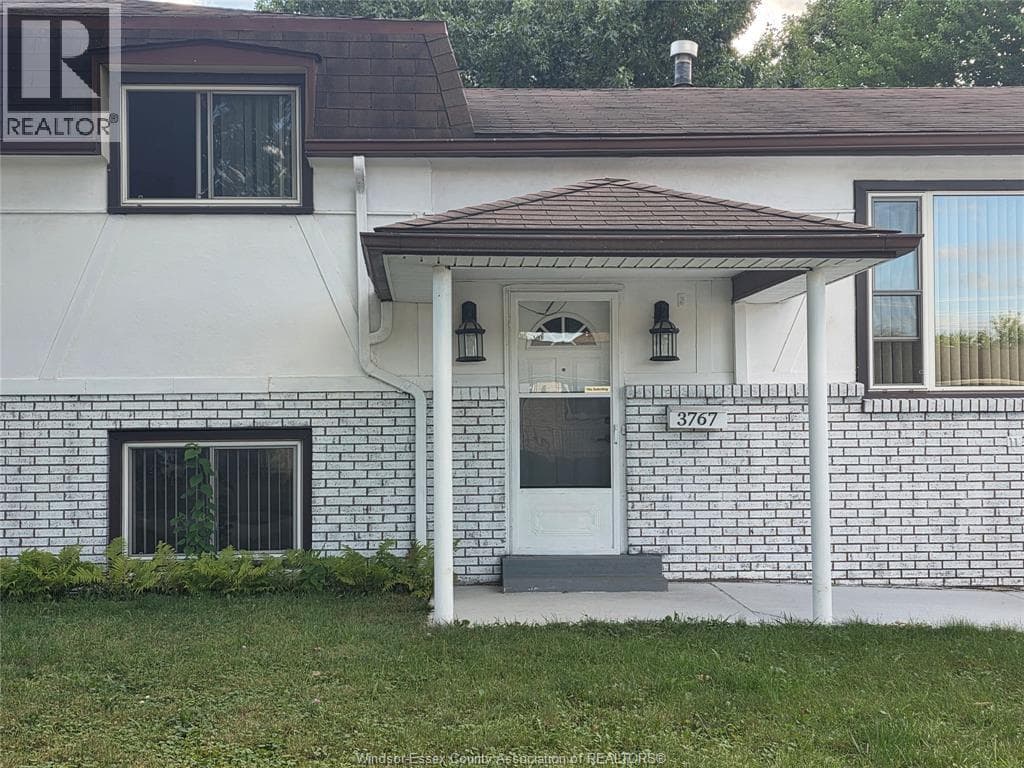 Single Family at 3767 TURNER, Windsor, Ontario - Photo 4 - RE/MAX Garden City Realty