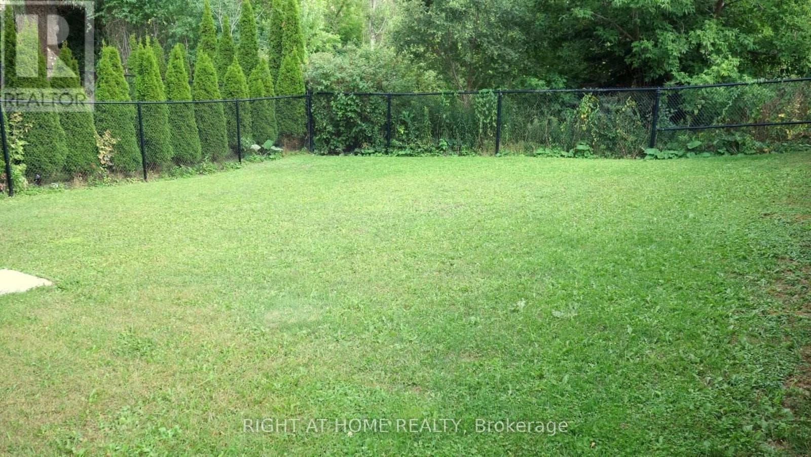 Single Family at 17 Bond Crescent, Richmond Hill (Oak Ridges), Ontario - Photo 3 - RE/MAX Garden City Realty