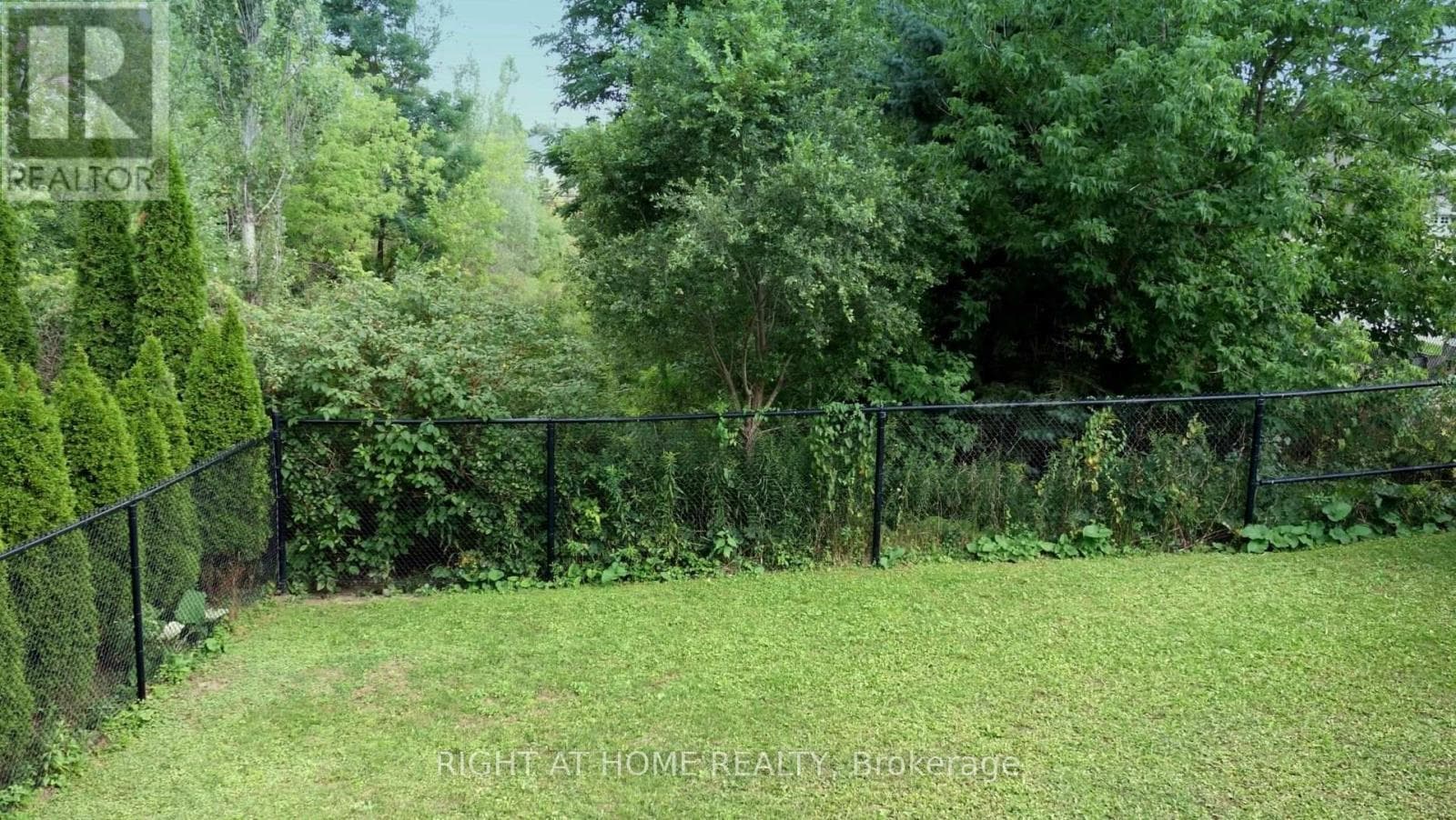 Single Family at 17 Bond Crescent, Richmond Hill (Oak Ridges), Ontario - Photo 4 - RE/MAX Garden City Realty