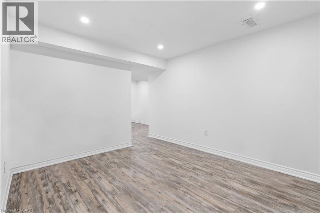 Single Family at Lower- 6087 EAGLEWOOD Drive, Niagara Falls, Ontario - Photo 3 - RE/MAX Garden City Realty