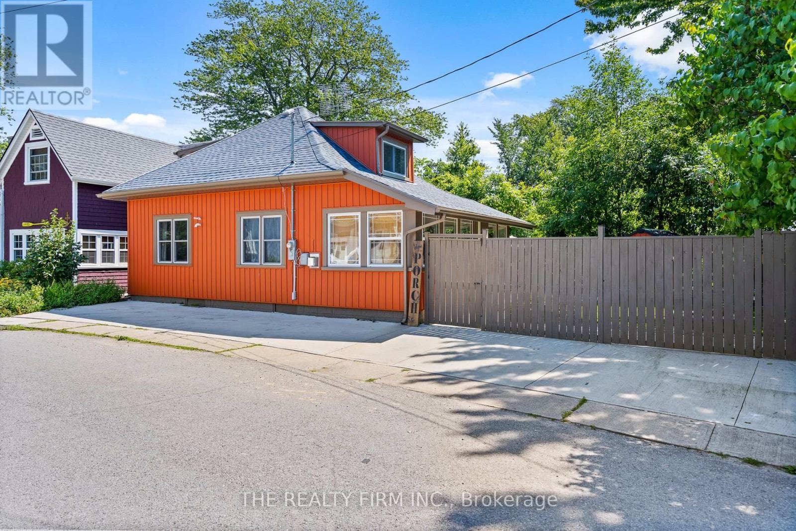Single Family at 46 Belfast Road, Fort Erie (Crystal Beach), Ontario - Photo 3 - RE/MAX Garden City Realty