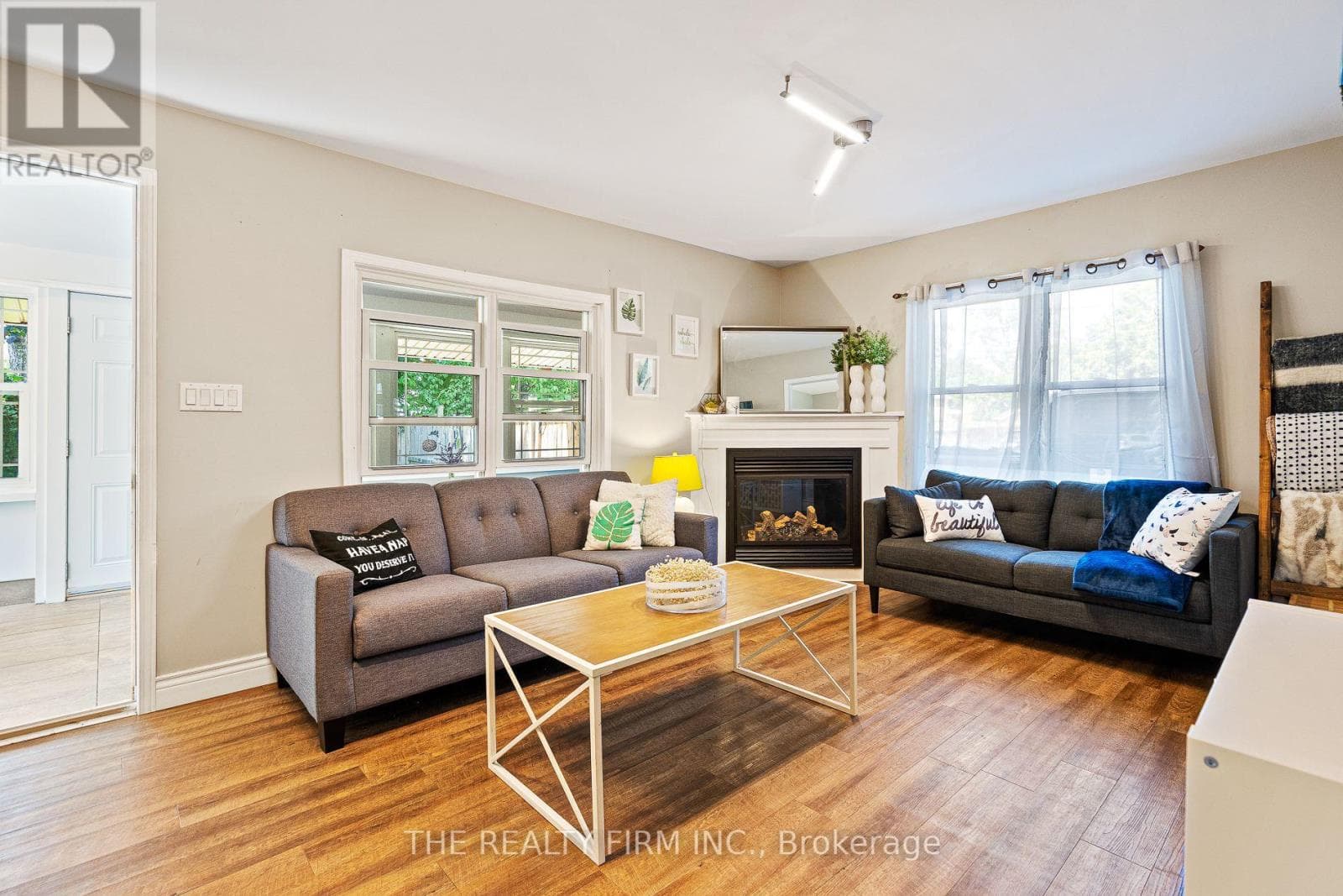 Single Family at 46 Belfast Road, Fort Erie (Crystal Beach), Ontario - Photo 6 - RE/MAX Garden City Realty