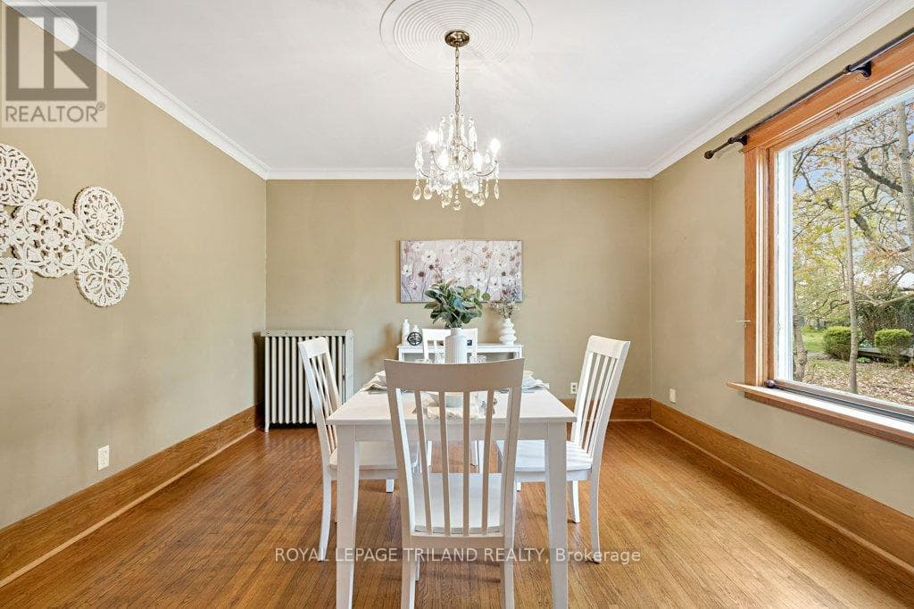 Single Family at 46 Rosebery Place, St. Thomas, Ontario - Photo 7 - RE/MAX Garden City Realty