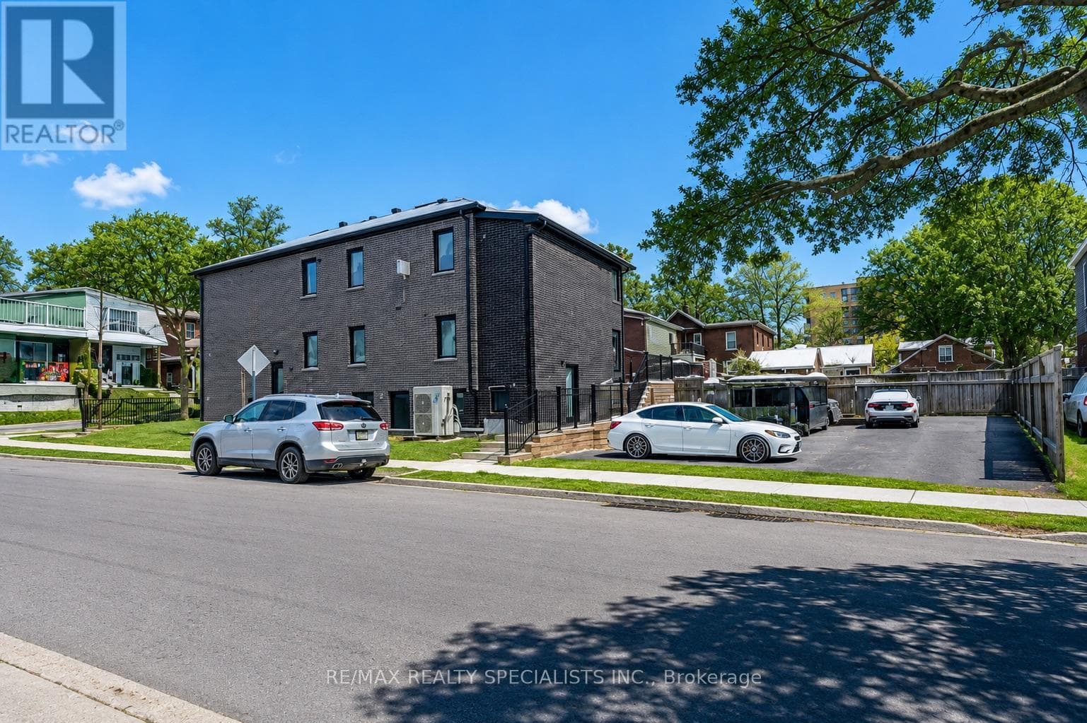 1659 Gerrard Street