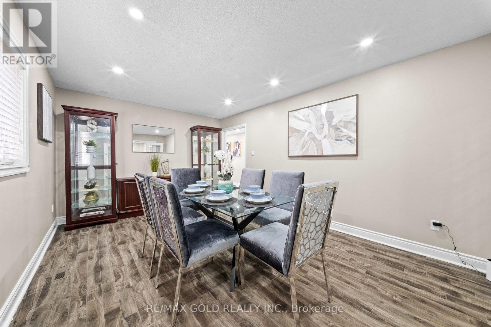 Single Family at 119 Mountainash Road, Brampton (Sandringham-Wellington), Ontario - Photo 9 - RE/MAX Garden City Realty