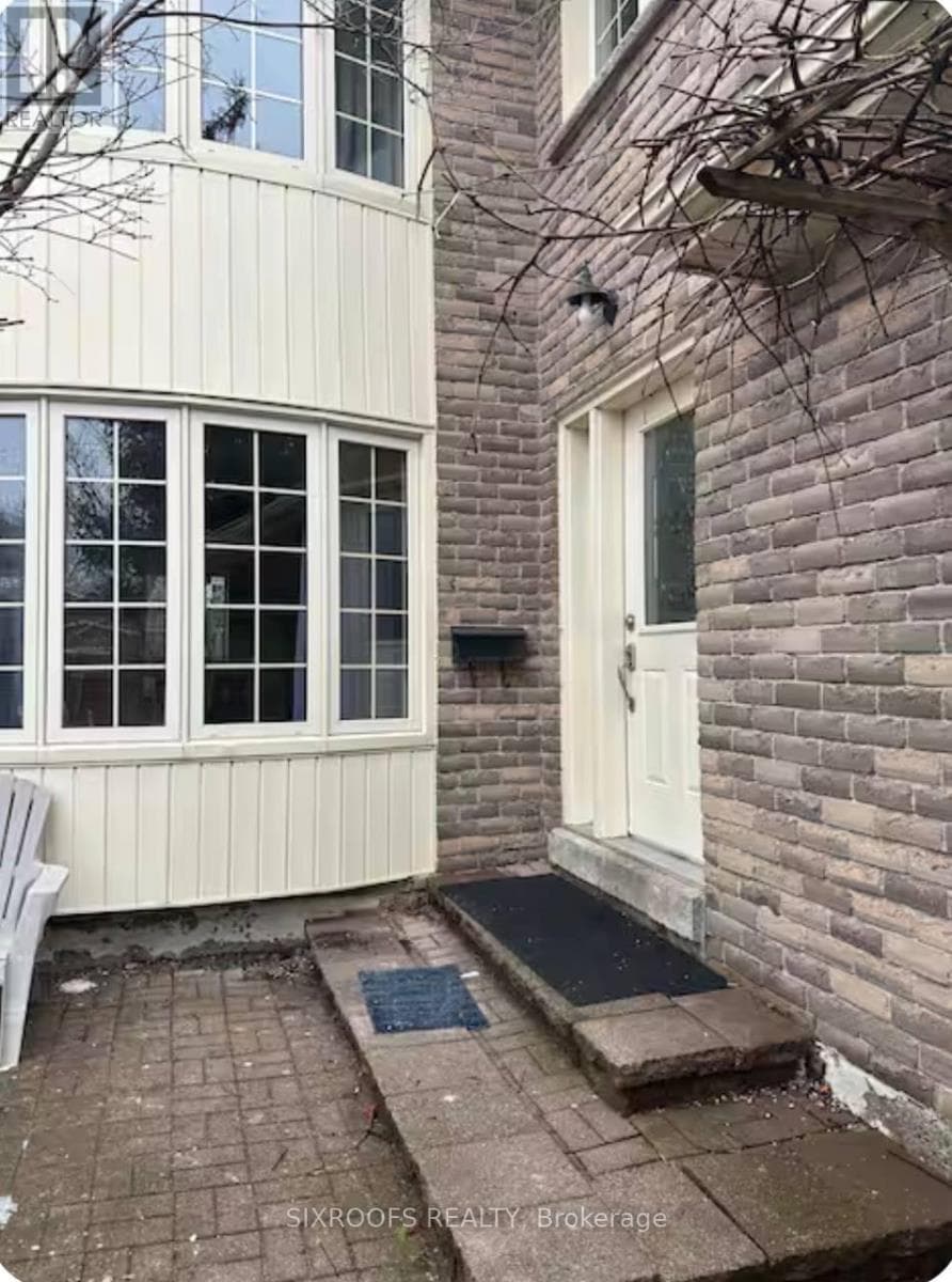 Single Family at Main- 43 Eleanor Circle, Richmond Hill (South Richvale), Ontario - Photo 8 - RE/MAX Garden City Realty