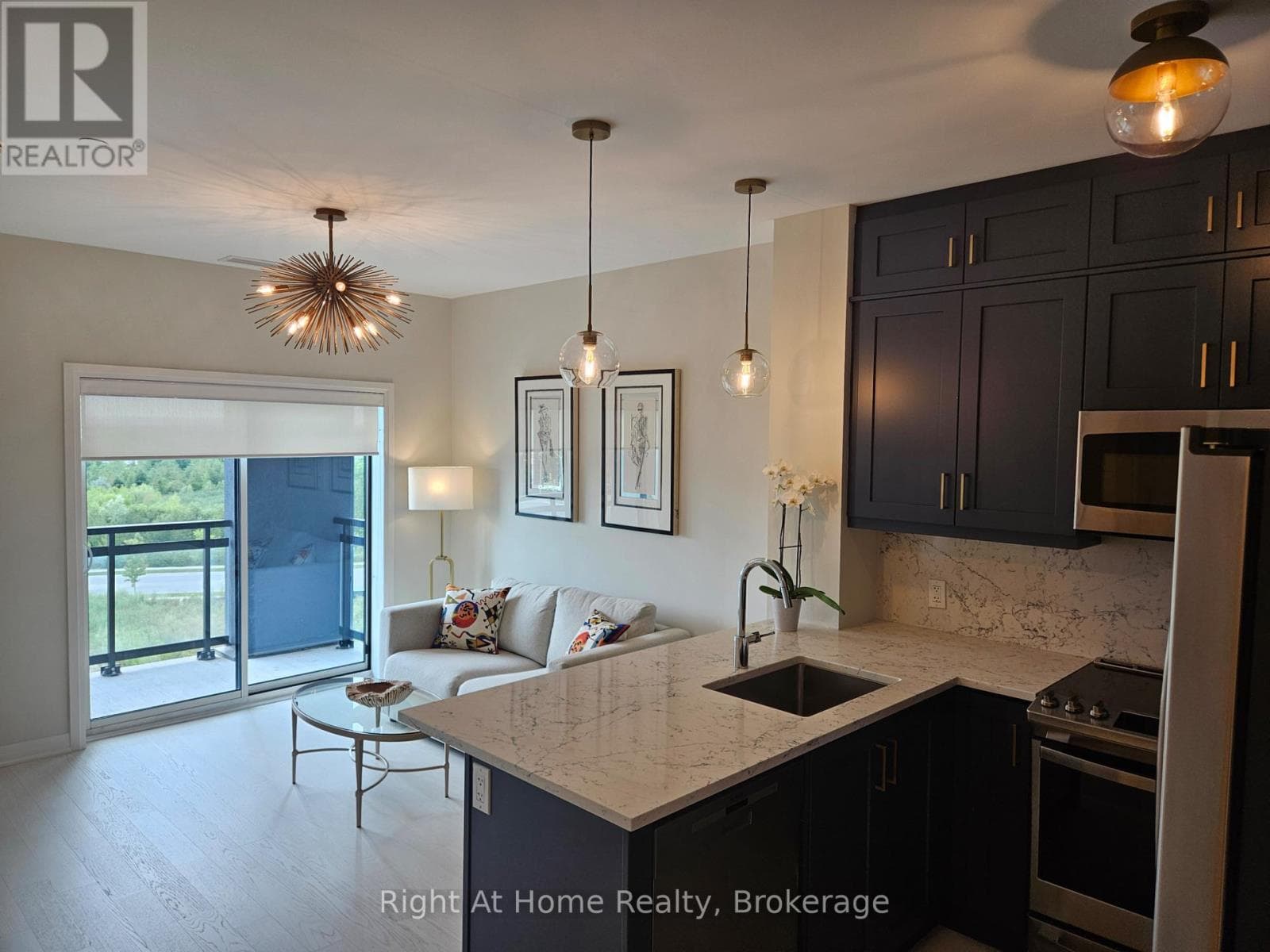 Single Family at 527- 102 GROVEWOOD Common, Oakville (GO Glenorchy), Ontario - Photo 5 - RE/MAX Garden City Realty