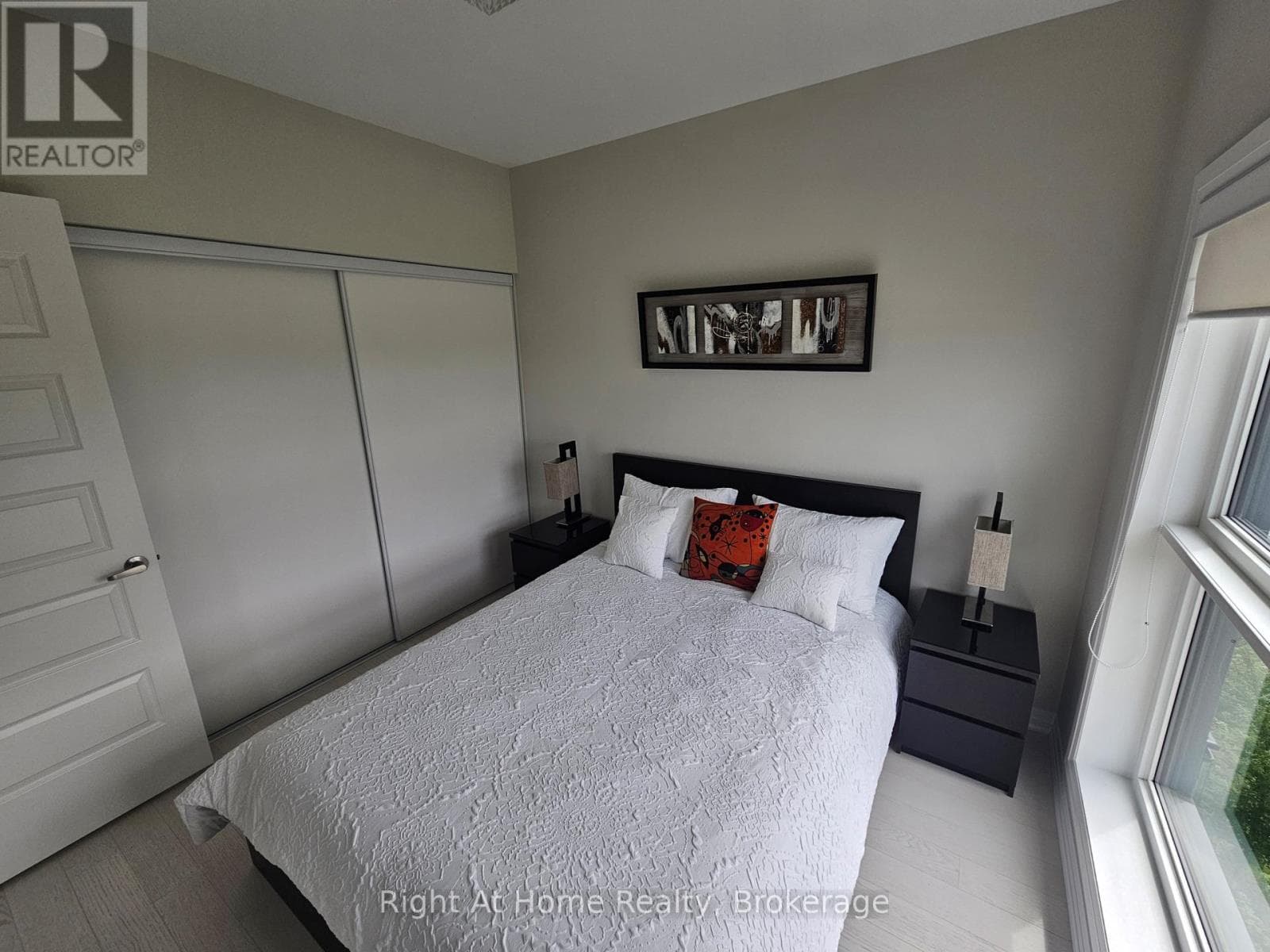Single Family at 527- 102 GROVEWOOD Common, Oakville (GO Glenorchy), Ontario - Photo 7 - RE/MAX Garden City Realty