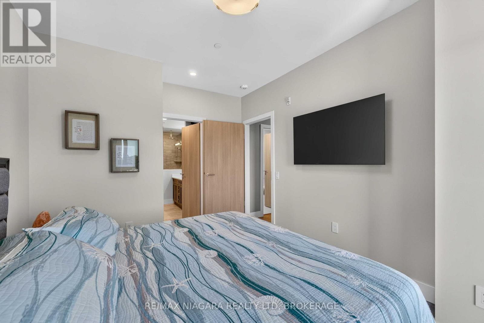 Single Family at 702- 57 Lakeport Road, St. Catharines (Port Dalhousie), Ontario - Photo 10 - RE/MAX Garden City Realty