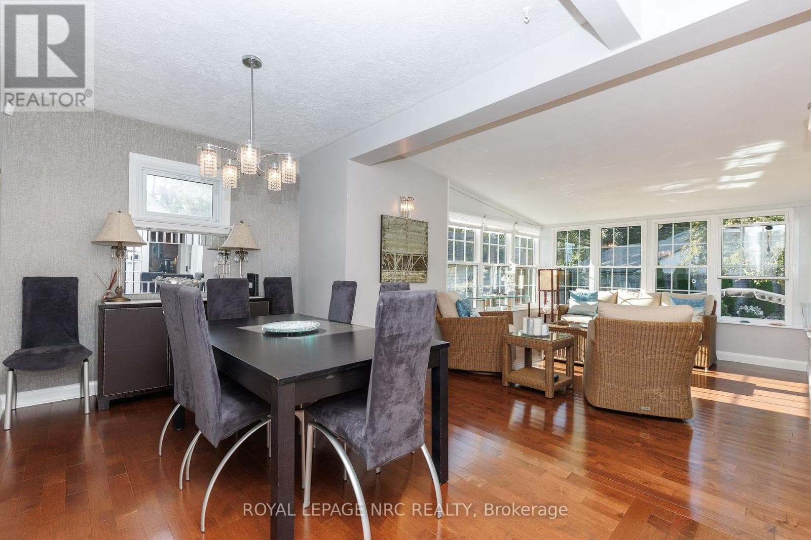 Single Family at 7 Philpark Road, St. Catharines (Port Dalhousie), Ontario - Photo 9 - RE/MAX Garden City Realty