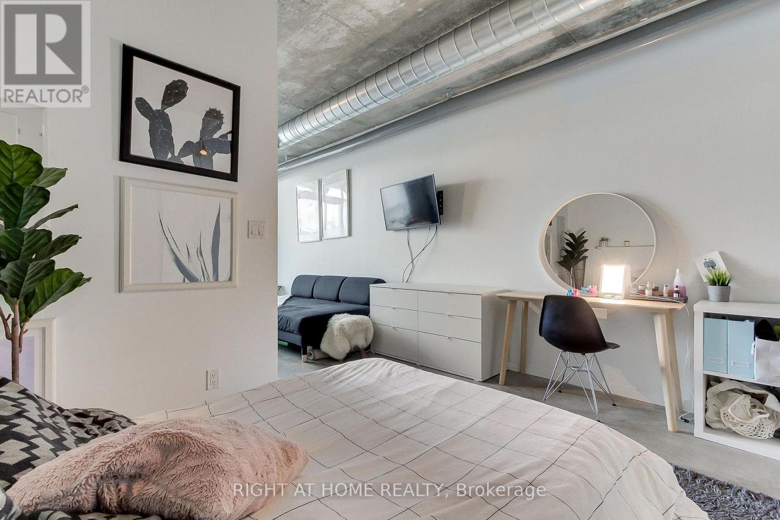 Single Family at 610- 150 Sudbury Street, Toronto (Little Portugal), Ontario - Photo 10 - RE/MAX Garden City Realty