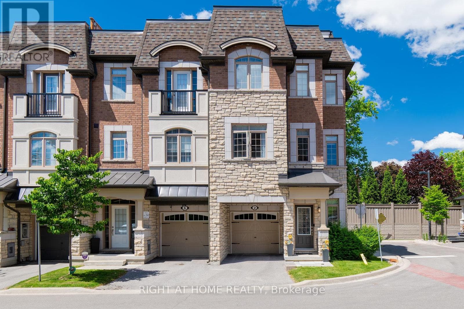 2 Queen Mary Court