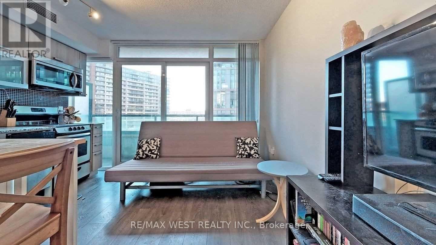 Single Family at 720- 36 Lisgar Street, Toronto (Little Portugal), Ontario - Photo 3 - RE/MAX Garden City Realty