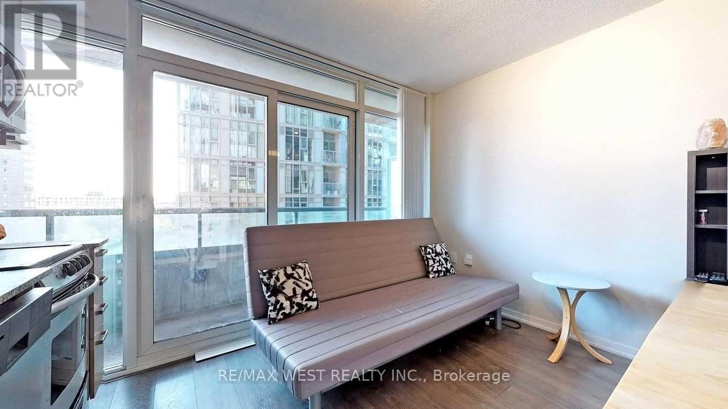 Single Family at 720- 36 Lisgar Street, Toronto (Little Portugal), Ontario - Photo 5 - RE/MAX Garden City Realty