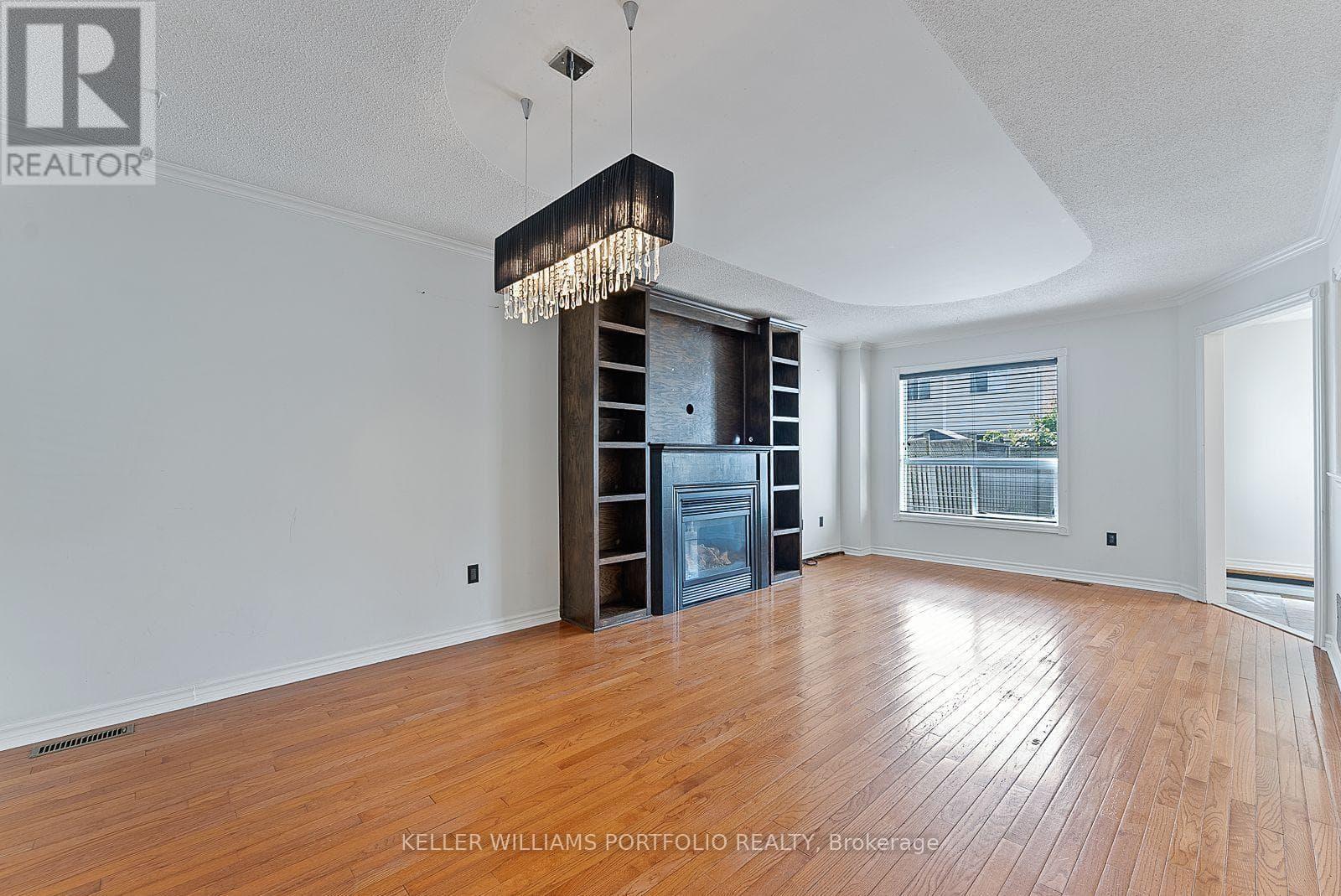 Single Family at 1023 Roseheath Street, Oshawa (Pinecrest), Ontario - Photo 8 - RE/MAX Garden City Realty