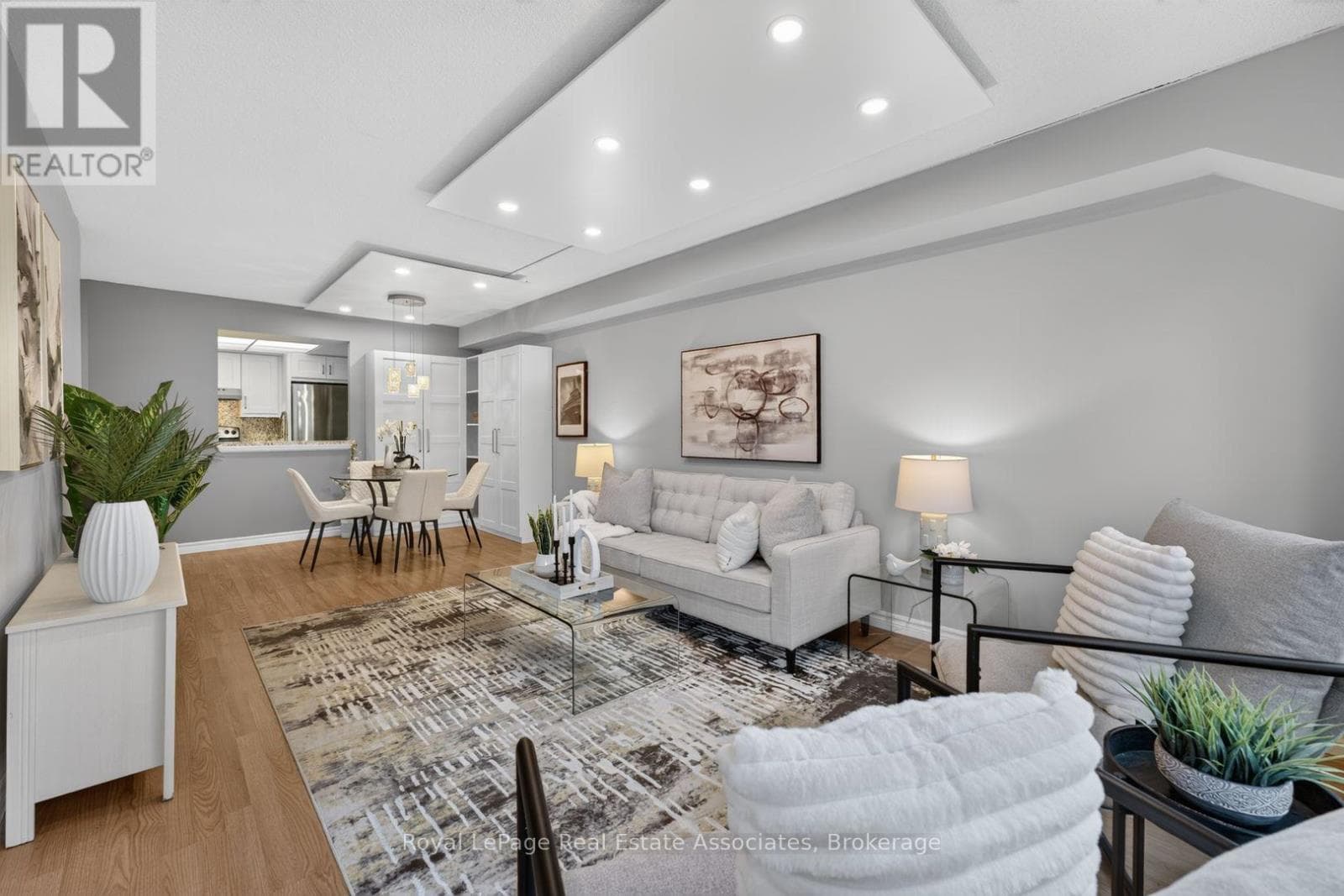 221- 1001 Cedarglen Gate