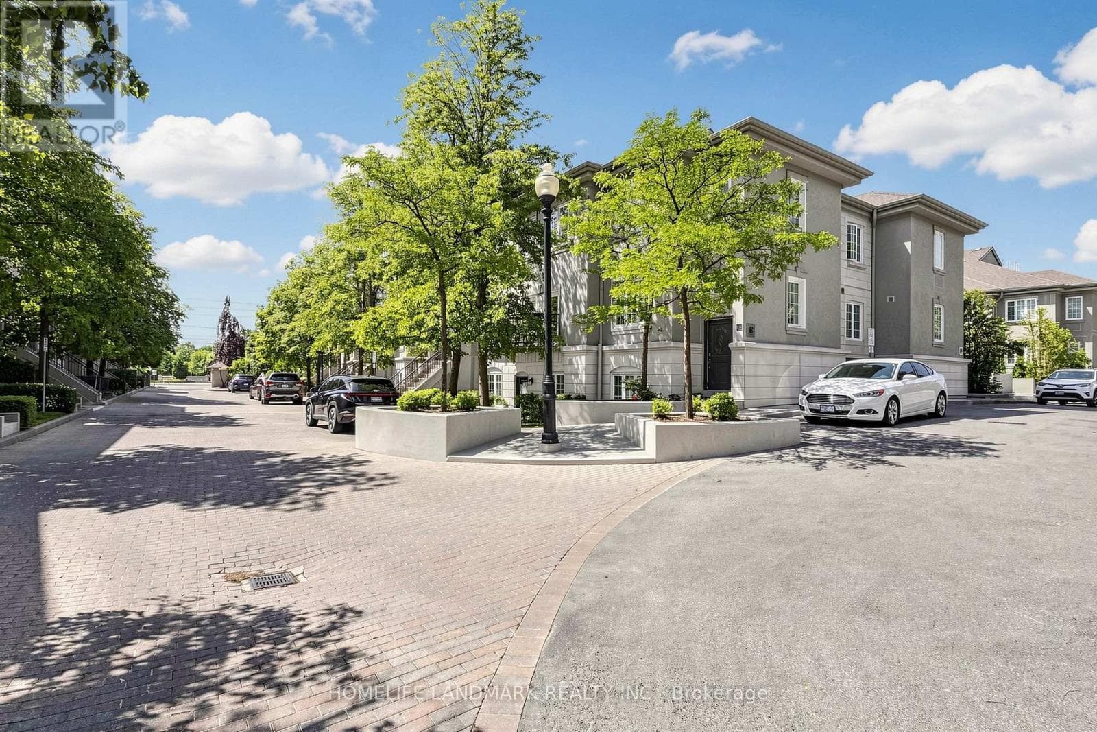 B29- 108 Finch Avenue