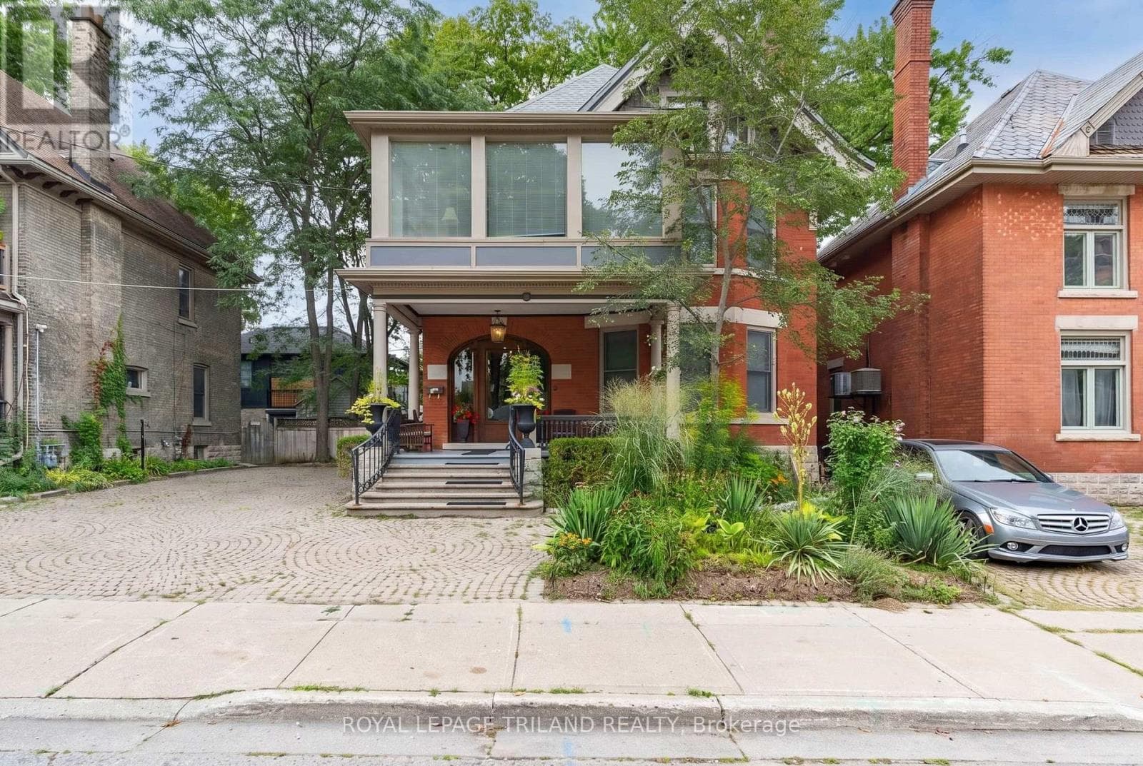 98 Central Avenue