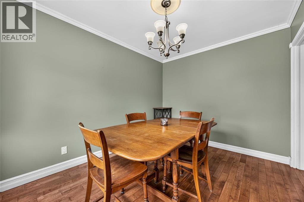Single Family at 1108 ERROL Road, Sarnia, Ontario - Photo 9 - RE/MAX Garden City Realty