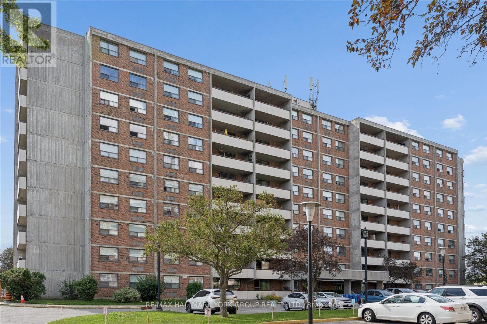 Single Family at 405- 20 William Roe Boulevard, Newmarket (Central Newmarket), Ontario - Photo 4 - RE/MAX Garden City Realty