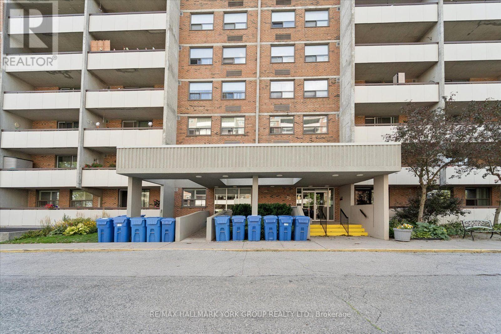 Single Family at 405- 20 William Roe Boulevard, Newmarket (Central Newmarket), Ontario - Photo 5 - RE/MAX Garden City Realty