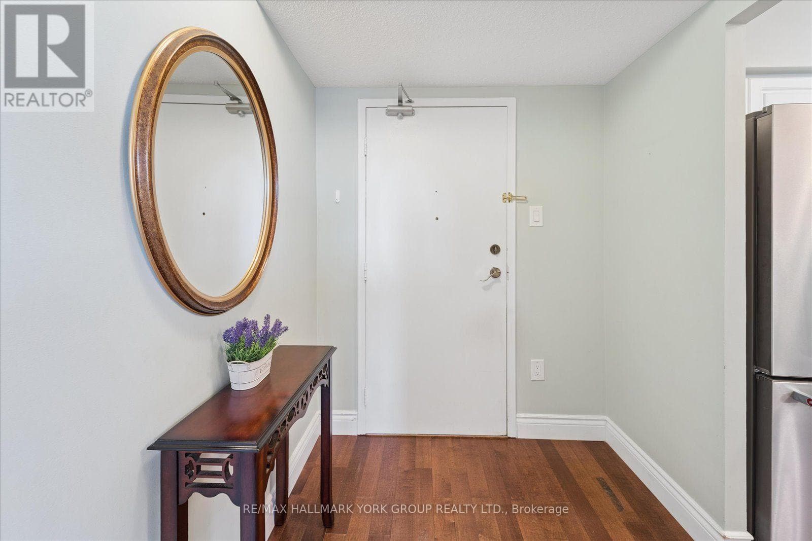 Single Family at 405- 20 William Roe Boulevard, Newmarket (Central Newmarket), Ontario - Photo 8 - RE/MAX Garden City Realty