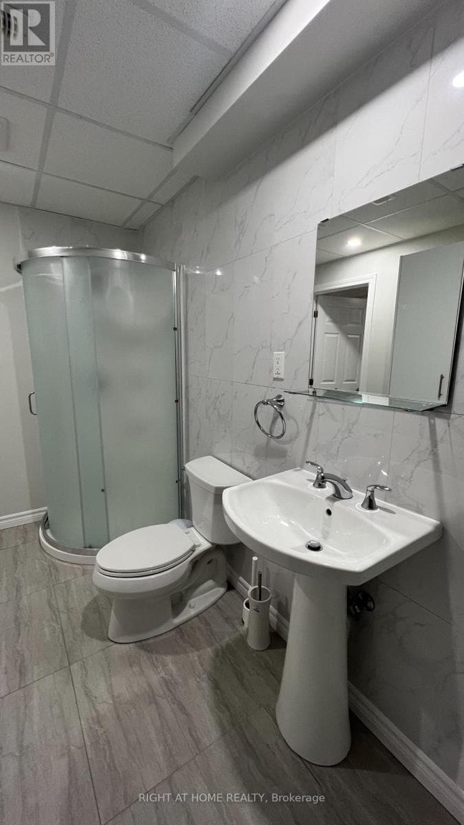 Single Family at 9 Claudview Street, King (King City), Ontario - Photo 6 - RE/MAX Garden City Realty