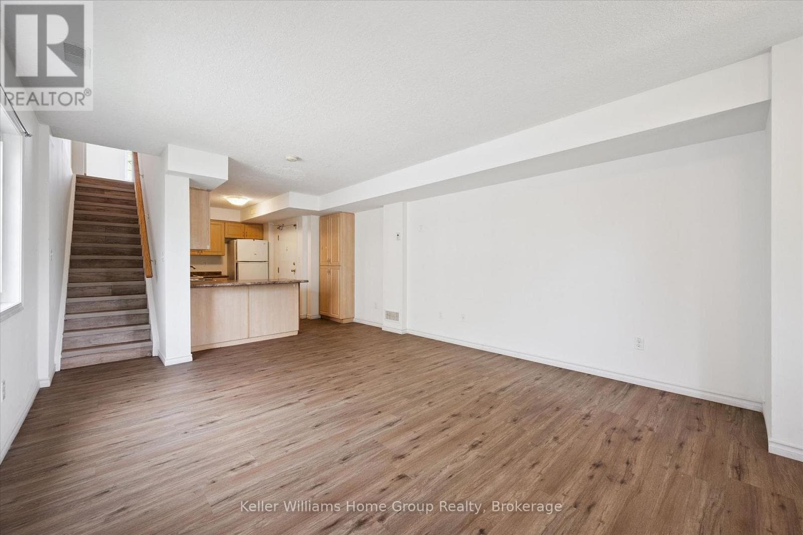 Single Family at 3- 35 Mountford Drive, Guelph (Grange Road), Ontario - Photo 10 - RE/MAX Garden City Realty