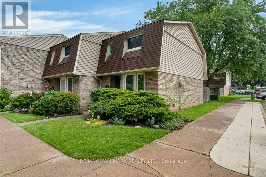 Single Family at 1- 75 Ventura Drive, St. Catharines (Haig), Ontario - Photo 2 - RE/MAX Garden City Realty