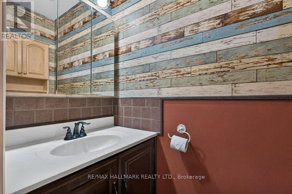 Single Family at 1- 75 Ventura Drive, St. Catharines (Haig), Ontario - Photo 8 - RE/MAX Garden City Realty