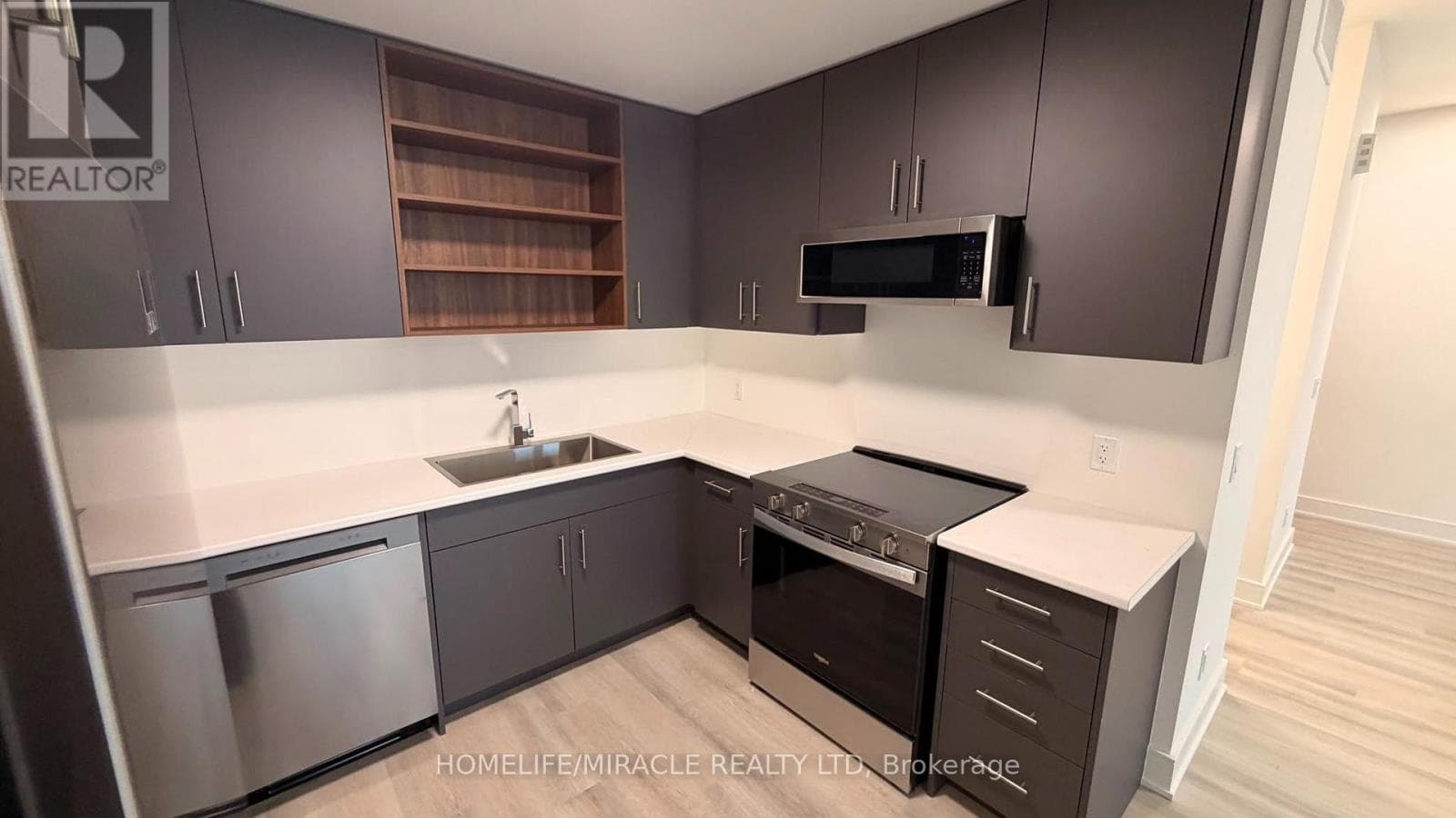 Single Family at 97 Everett Common, St. Catharines (Oakdale), Ontario - Photo 8 - RE/MAX Garden City Realty