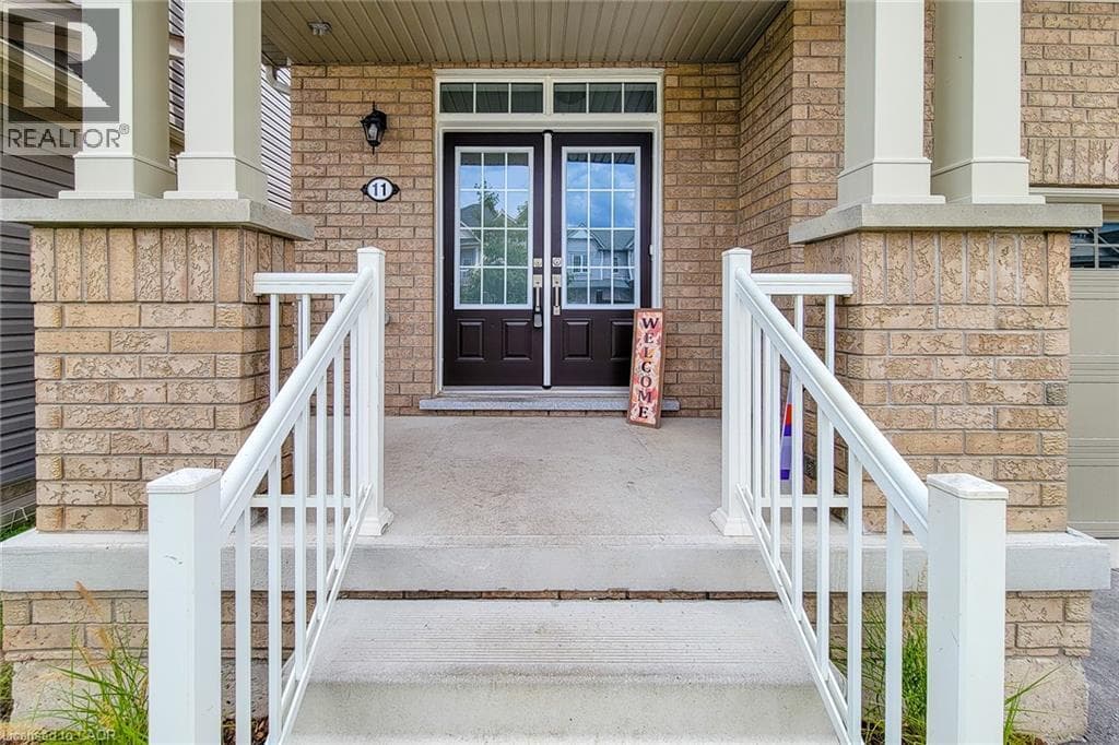 Single Family at 11 ESTHER Crescent, Thorold, Ontario - Photo 7 - RE/MAX Garden City Realty