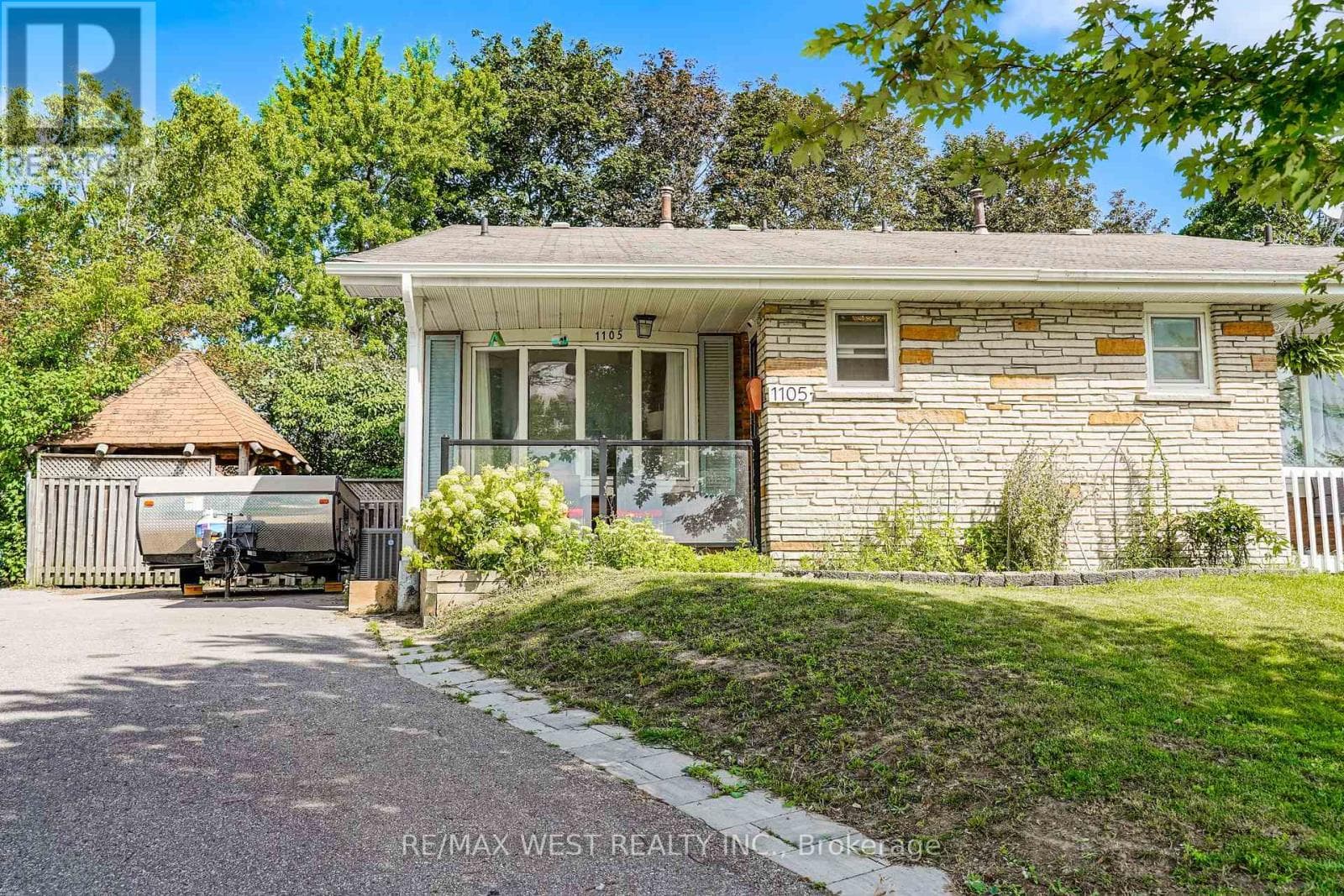 1105 Valley Court