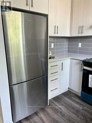 Single Family at 153- 225 Birmingham Street, Toronto (New Toronto), Ontario - Photo 4 - RE/MAX Garden City Realty