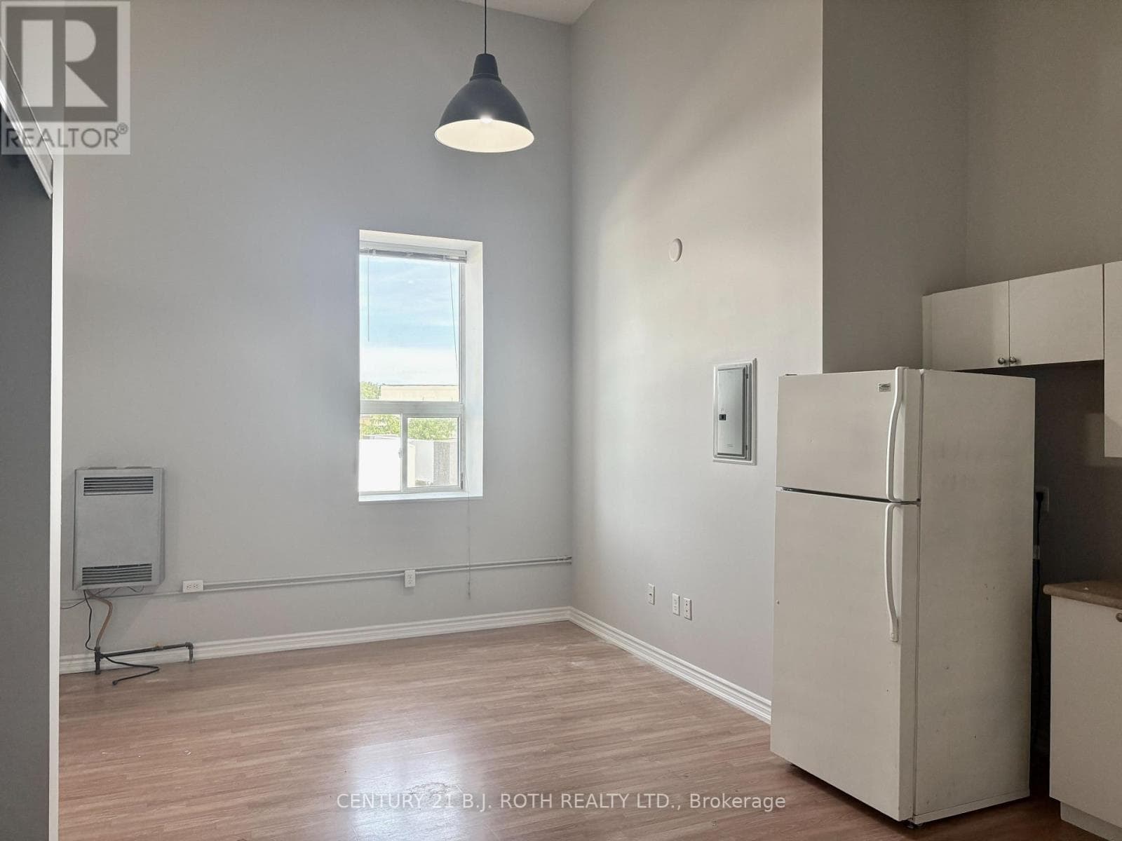 Multi-family at 302- 19 Dunlop Street, Barrie (City Centre), Ontario - Photo 6 - RE/MAX Garden City Realty