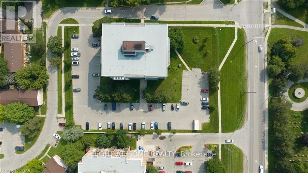 Single Family at 801- 986 Huron Street, London East (East A), Ontario - Photo 5 - RE/MAX Garden City Realty