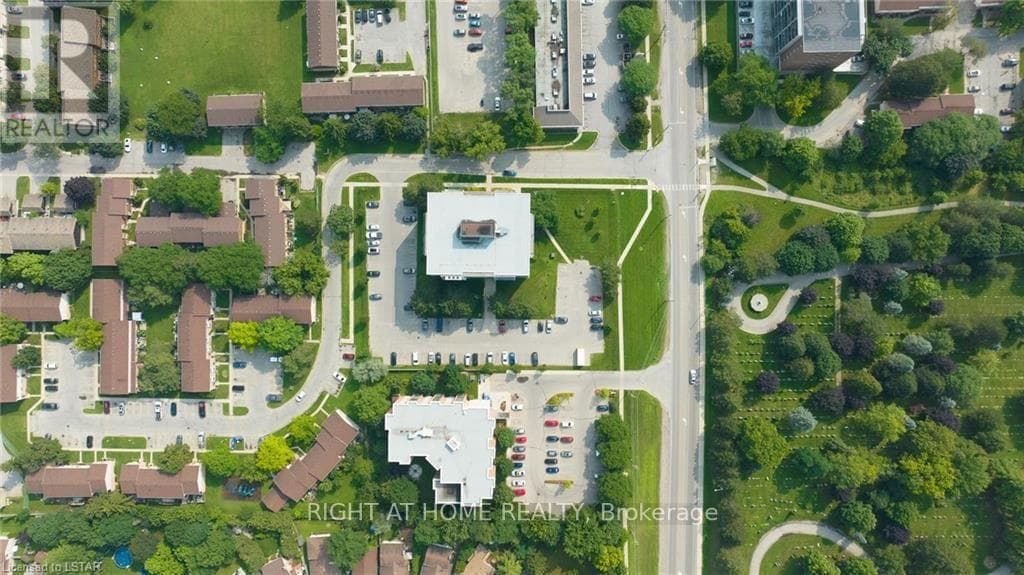 Single Family at 801- 986 Huron Street, London East (East A), Ontario - Photo 7 - RE/MAX Garden City Realty
