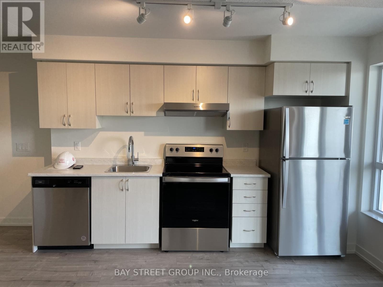 Single Family at 809- 10 Wilby Crescent, Toronto (Weston), Ontario - Photo 3 - RE/MAX Garden City Realty