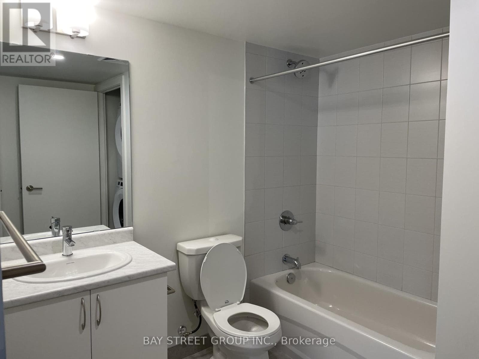 Single Family at 809- 10 Wilby Crescent, Toronto (Weston), Ontario - Photo 8 - RE/MAX Garden City Realty