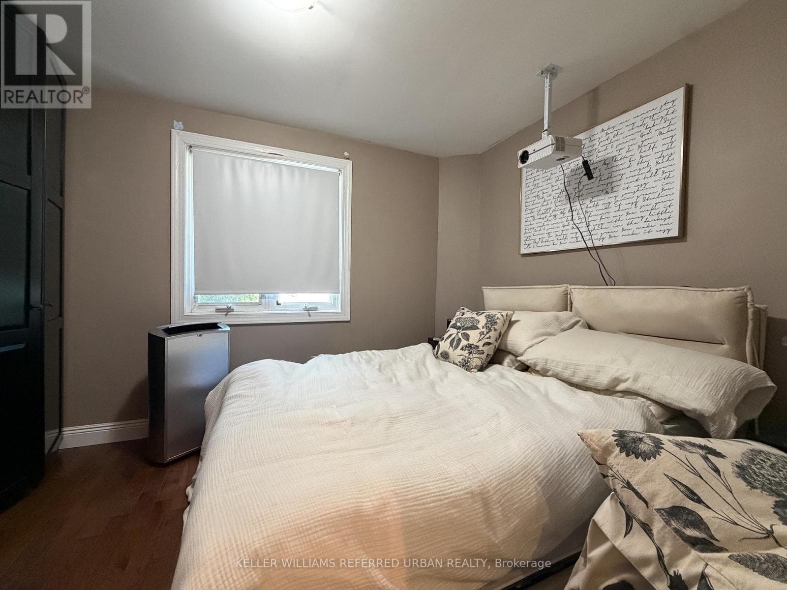 Single Family at Main- 429 Ossington Avenue, Toronto (Trinity-Bellwoods), Ontario - Photo 4 - RE/MAX Garden City Realty