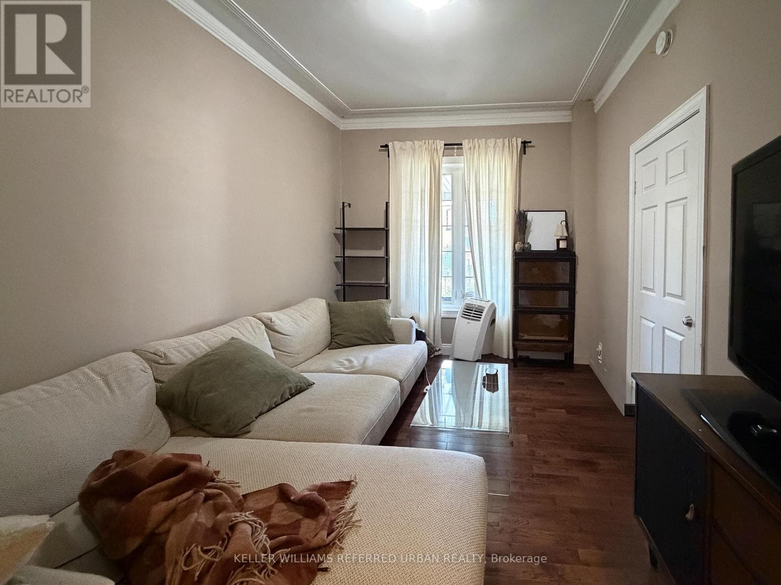 Single Family at Main- 429 Ossington Avenue, Toronto (Trinity-Bellwoods), Ontario - Photo 7 - RE/MAX Garden City Realty